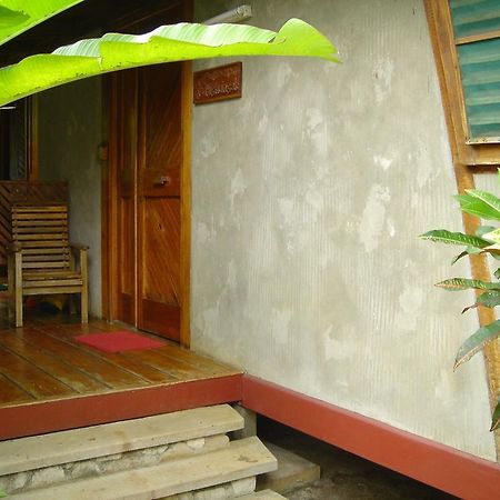 Hotel Whistling Bird Negril Exterior foto