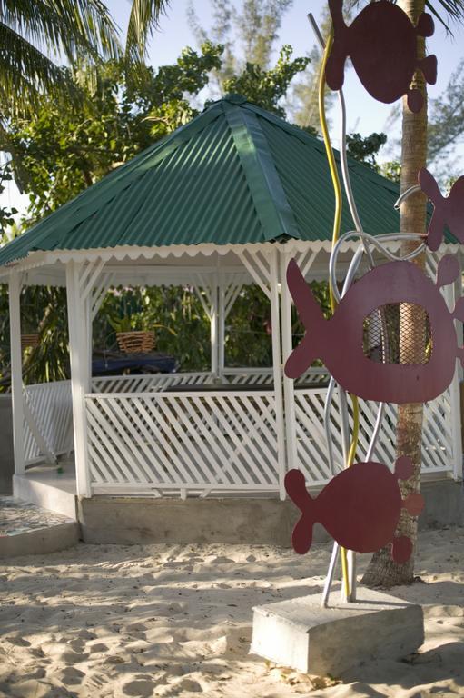 Hotel Whistling Bird Negril Exterior foto